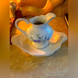Vintage Ceramic  White W/ Flowers And Gold Trim Gravy Pitcher W/ Drip Tray